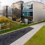 City Studio 1A - Courtyard View